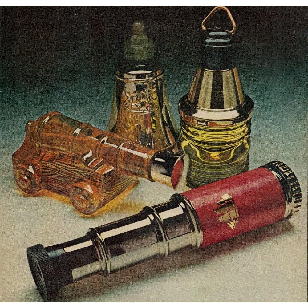 1972 Old Spice Limited Edition Decanters Vintage Print Ad (L1) - Picture 2 of 3